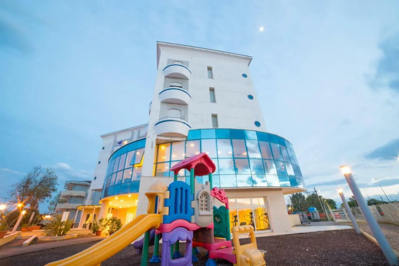 Hotel Alexander San Mauro Mare 3*,